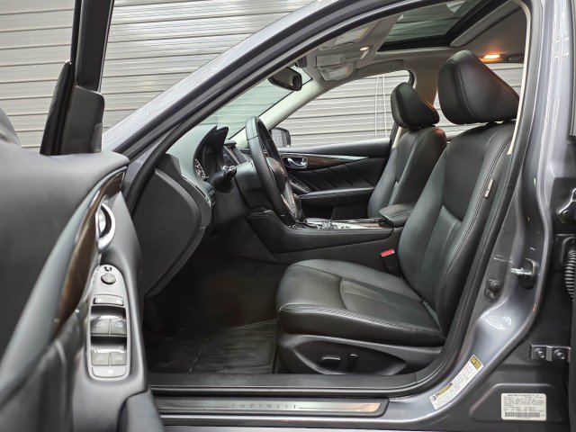 Used 2018 INFINITI Q50 Luxe w/ Cargo Package (L95) AWD/4WD image 14