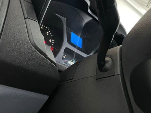 Used 2019 Ford Transit 150 XL image 29