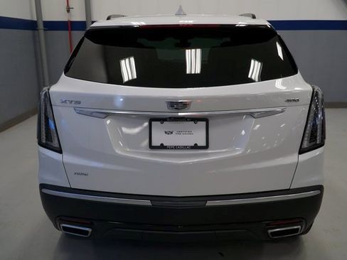 Certified 2022 Cadillac XT5 Sportv w/ Technology Package image 5