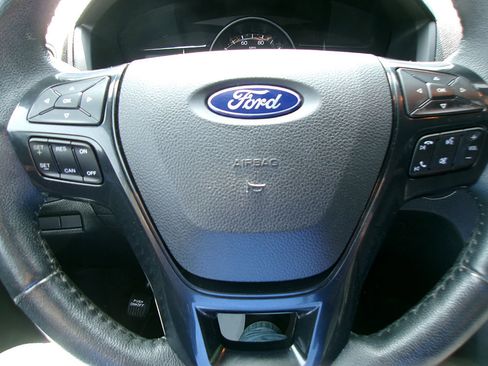 Used 2018 Ford Explorer XLT w/ Equipment Group 201A image 17