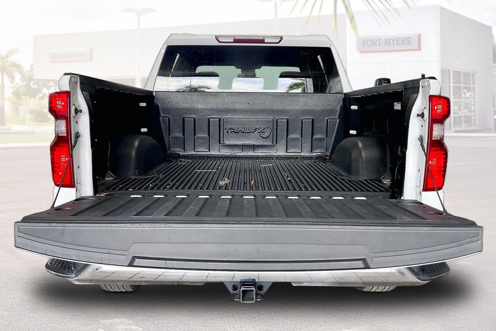 Used 2025 Chevrolet Silverado 1500 LT RWD image 18