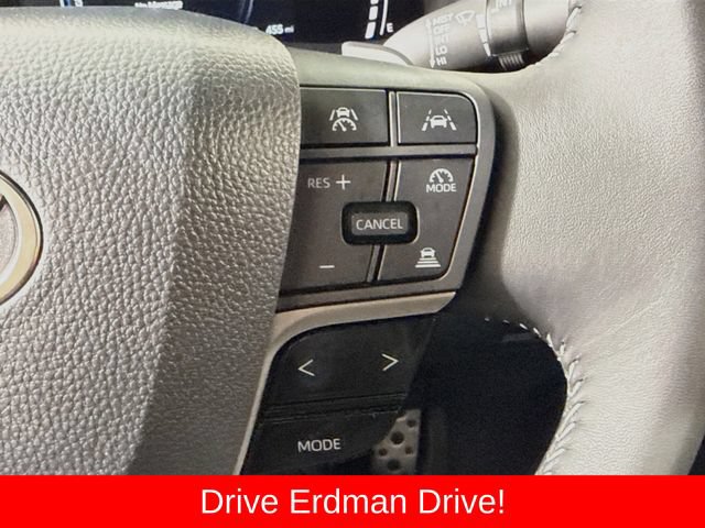 Used 2026 Toyota Camry SE FWD image 14