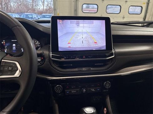 Used 2023 Jeep Compass Trailhawk image 12