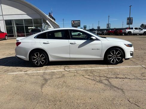 Used 2025 Chevrolet Malibu RS image 6