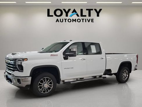 Used 2026 Chevrolet Silverado 3500 LTZ w/ LTZ Premium Package AWD/4WD image 1