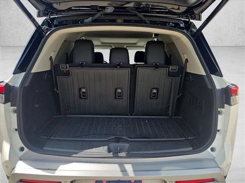 Used 2024 Nissan Pathfinder Platinum w/ Lighting Package (N93) FWD image 6