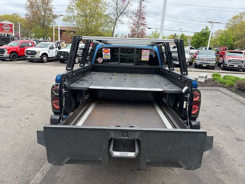 Used 2017 Toyota Tacoma TRD Off-Road w/ Tow Package AWD/4WD image 16