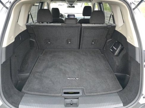 Certified 2023 Nissan Rogue SV image 22