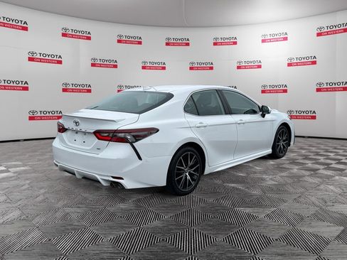 Certified 2024 Toyota Camry SE image 3