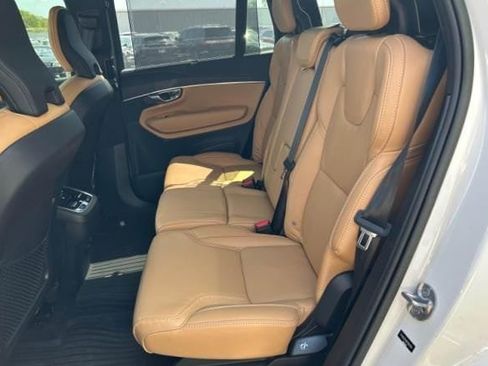Used 2023 Volvo XC90 B6 Ultimate w/ Lounge Package image 12