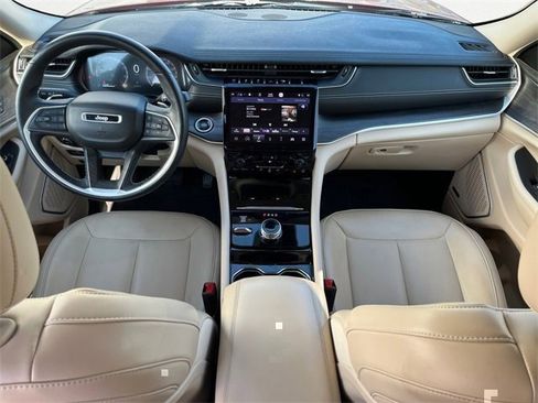 Used 2021 Jeep Grand Cherokee L Limited image 11