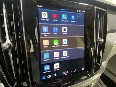 Used 2025 Volvo S60 T8 Ultra image 22