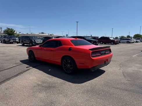 Used 2021 Dodge Challenger R/T Scat Pack RWD image 5