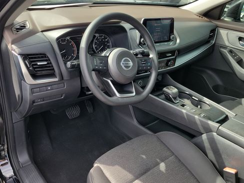 Certified 2021 Nissan Rogue SV FWD image 20