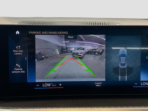 Used 2024 BMW 330i Sedan w/ M Sport Package image 10