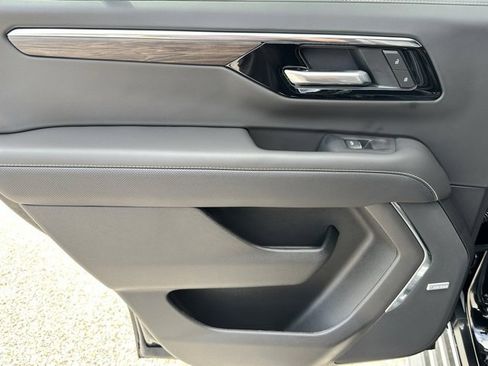 New 2025 Chevrolet Tahoe Premier image 24