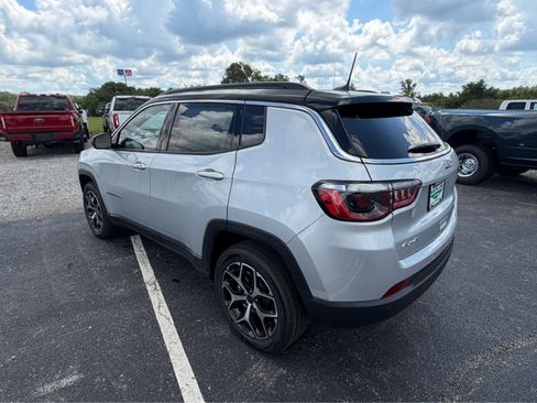 New 2026 Jeep Compass Limited w/ Sun, Sound & Navigation Group AWD/4WD image 4