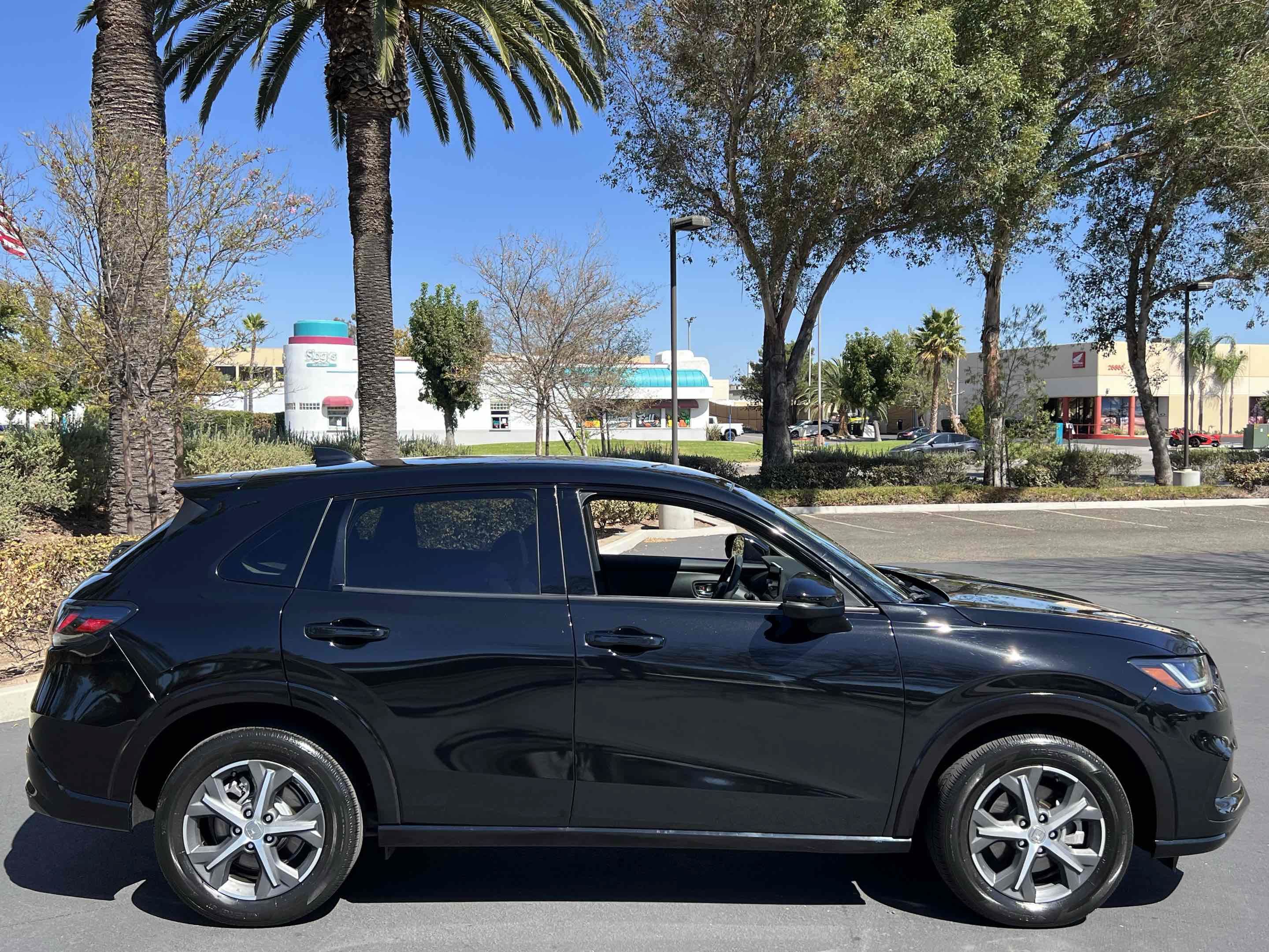 Used 2024 Honda HR-V EX-L image 39