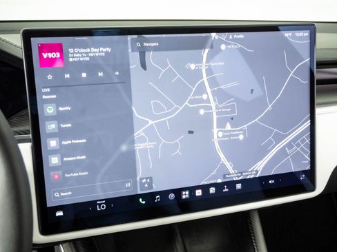 Used 2024 Tesla Model S Plaid AWD/4WD image 13