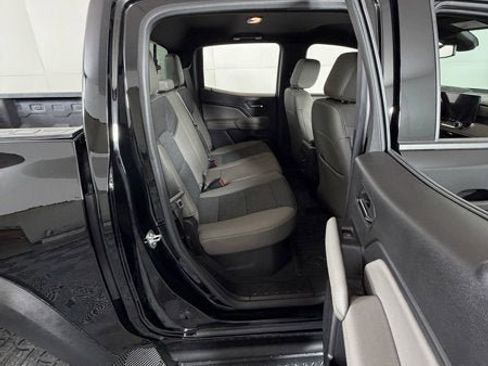 Used 2024 Chevrolet Colorado ZR2 w/ Technology Package AWD/4WD image 5