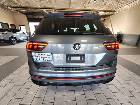 Used 2022 Volkswagen Tiguan SE R-Line FWD image 5