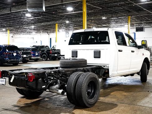 New 2026 RAM 3500 Tradesman w/ Cold Weather Group AWD/4WD image 7