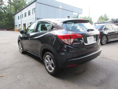 Used 2018 Honda HR-V LX image 7
