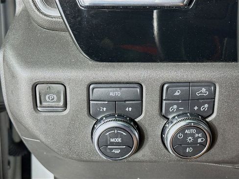 Used 2024 GMC Sierra 1500 SLT image 14