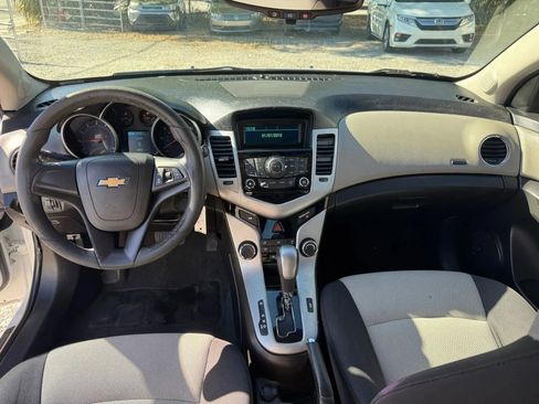 Used 2016 Chevrolet Cruze LS image 13