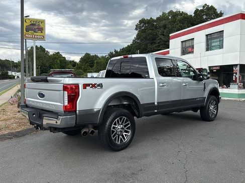 Used 2017 Ford F250 Lariat w/ Lariat Ultimate Package AWD/4WD image 4