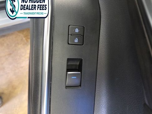 Used 2020 Toyota Highlander Limited AWD/4WD image 24