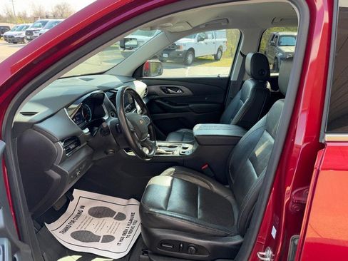 Used 2021 Chevrolet Traverse Premier w/ LPO, Floor Liner Package AWD/4WD image 18