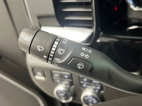 Used 2024 GMC Sierra 3500 SLT w/ SLT Convenience Package AWD/4WD image 31