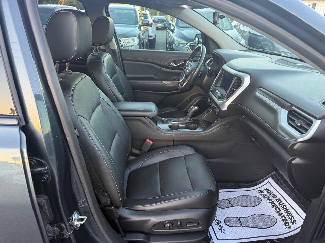 Used 2019 GMC Acadia SLT w/ Black Edition FWD image 14