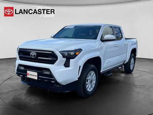 Certified 2024 Toyota Tacoma SR5 image 3