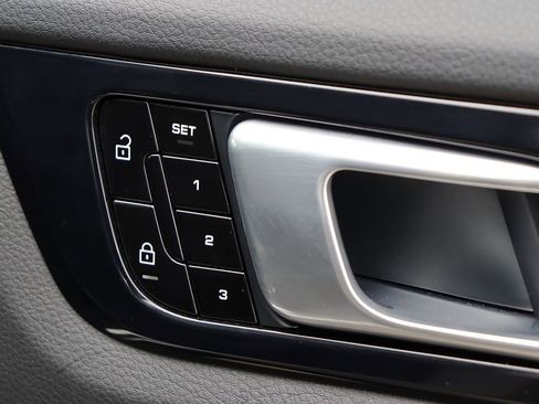 Used 2021 Porsche Cayenne Coupe image 50