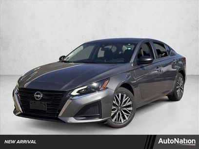 Used 2024 Nissan Altima 2.5 SV