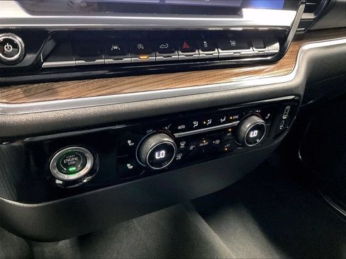 Used 2023 Chevrolet Silverado 1500 LT AWD/4WD image 22