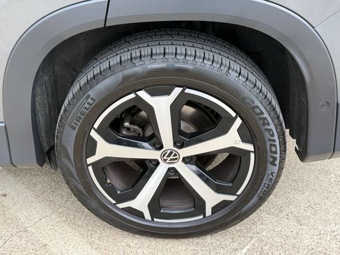 Used 2026 Volkswagen Tiguan SE AWD/4WD image 30