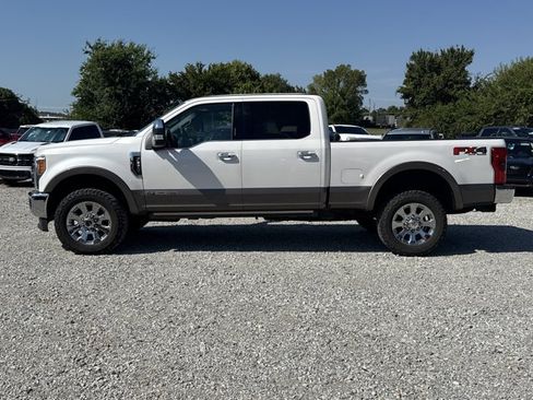 Used 2018 Ford F250 King Ranch w/ King Ranch Ultimate Package AWD/4WD image 3