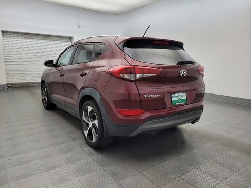 Used 2016 Hyundai Tucson Sport image 5