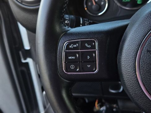 Used 2017 Jeep Wrangler Sport w/ Quick Order Package 24S AWD/4WD image 21
