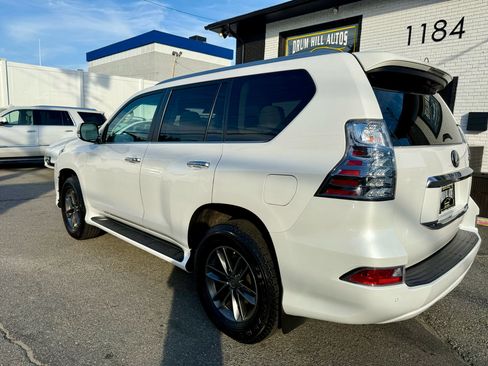 Used 2020 Lexus GX 460 Premium image 3