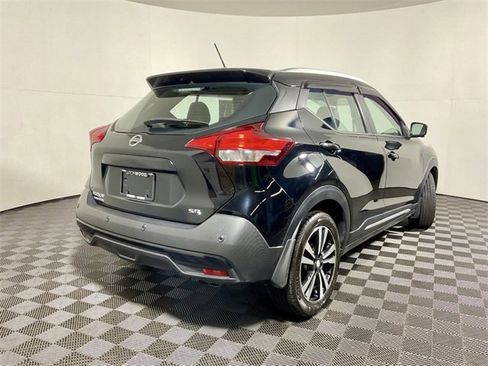 Used 2020 Nissan Kicks SR w/ SR Premium Package image 14