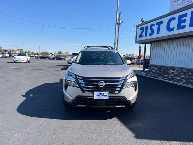 Used 2026 Nissan Rogue Platinum w/ Platinum Premium Package AWD/4WD image 2