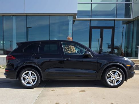 Used 2016 Porsche Cayenne S image 8