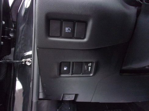 Used 2021 Toyota C-HR XLE image 14