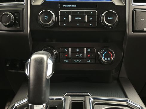 Used 2019 Ford F150 XLT w/ Equipment Group 302A Luxury image 35