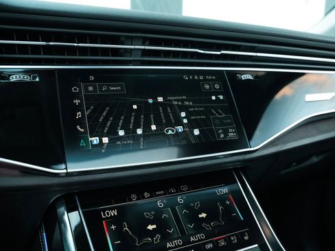 Used 2022 Audi Q8 Premium Plus AWD/4WD image 37