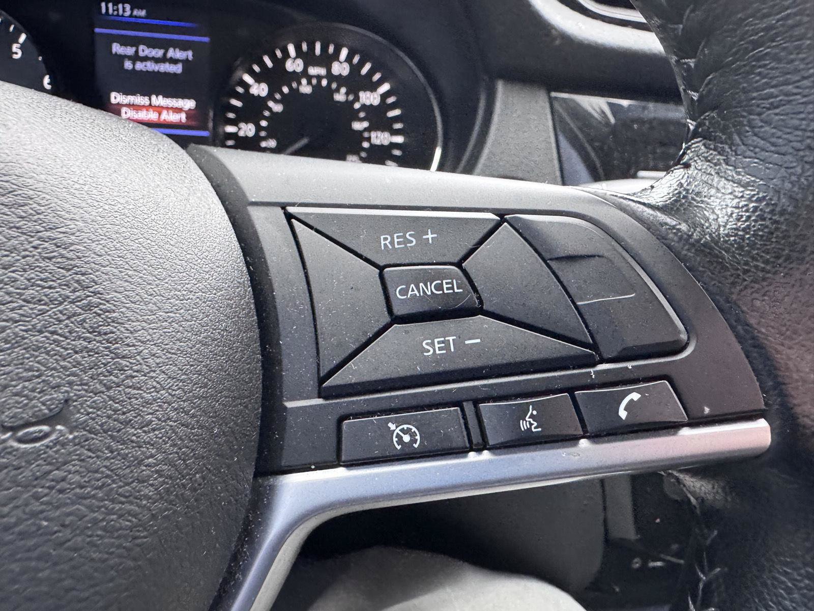 Used 2020 Nissan Rogue SV AWD/4WD image 16